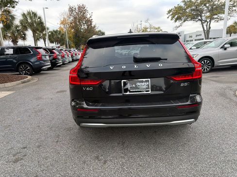 Certified 2025 Volvo V60 B5 Cross Country Plus image 13