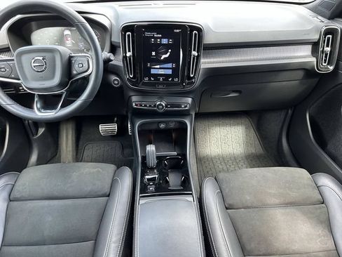 Used 2022 Volvo XC40 T5 R-Design w/ Advanced Package AWD/4WD image 19