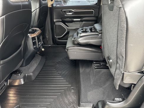 Used 2019 RAM 1500 Laramie image 38