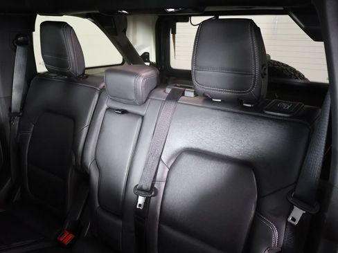 Used 2025 Ford Bronco Badlands AWD/4WD image 32