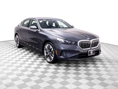 Used 2024 BMW 540i xDrive w/ Premium Package AWD/4WD image 8