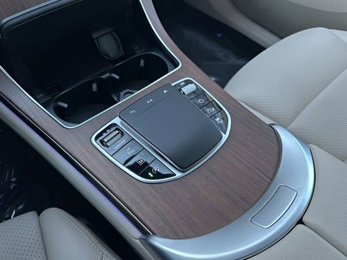 Certified 2022 Mercedes-Benz GLC 300 White image 23