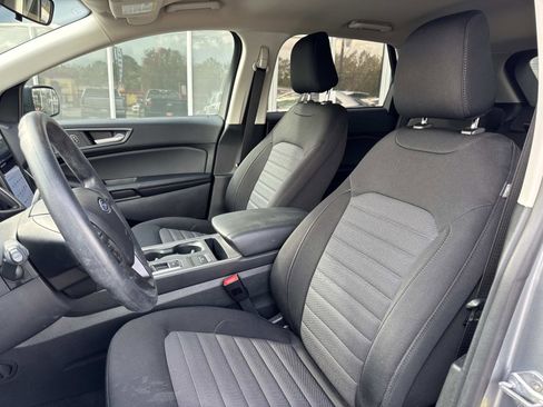 Used 2024 Ford Edge SE image 15