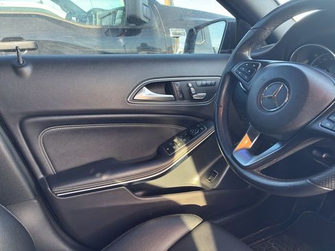 Used 2019 Mercedes-Benz GLA 250 4MATIC image 21