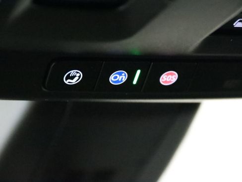 Used 2021 GMC Yukon Denali w/ Denali Premium Package image 24