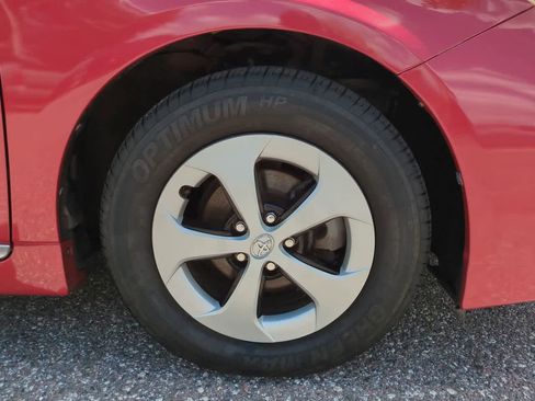 Used 2012 Toyota Prius Two FWD image 11