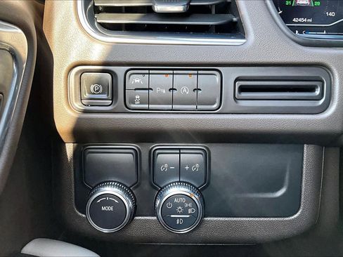 Certified 2023 GMC Yukon SLT image 35