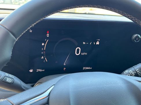 Used 2025 Buick Encore GX Preferred FWD image 39