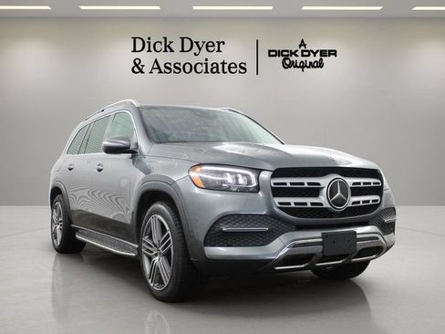Used 2023 Mercedes-Benz GLS 450 4MATIC image 3