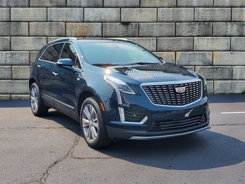 Used 2025 Cadillac XT5 Premium Luxury w/ LPO, Floor Liner Package AWD/4WD image 7