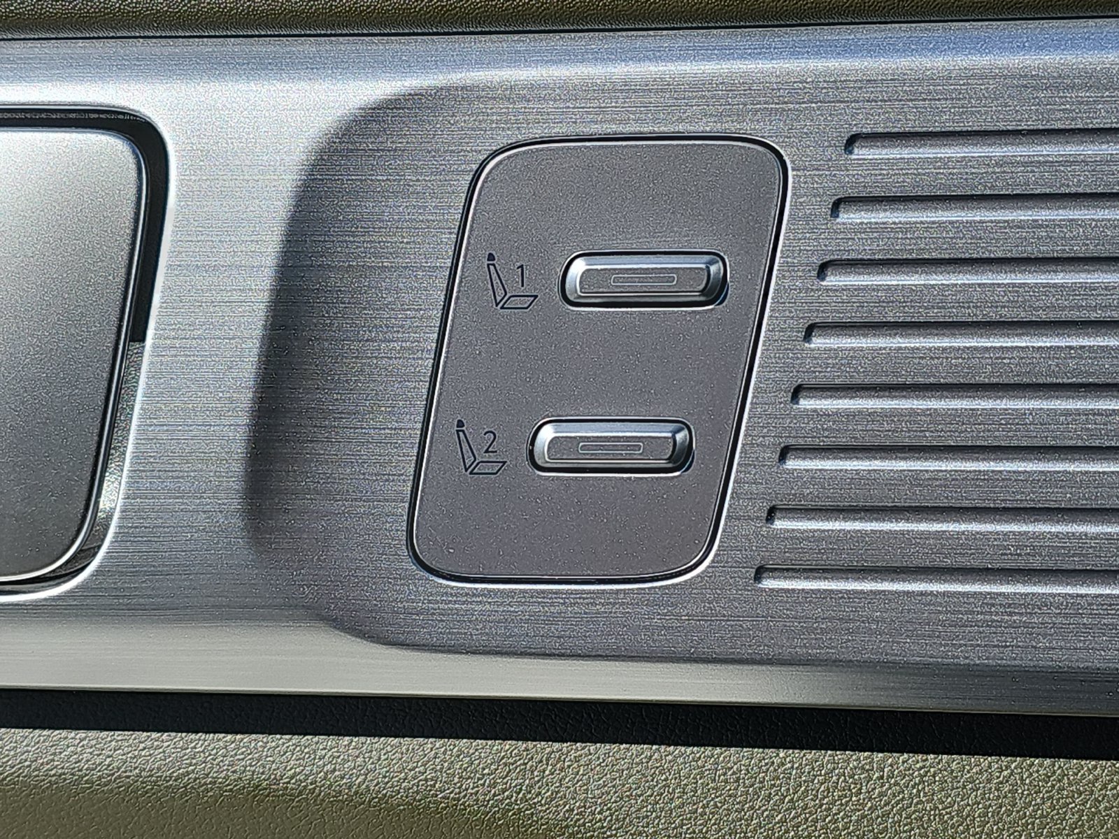 Certified 2025 Hyundai Santa Fe Calligraphy FWD image 34