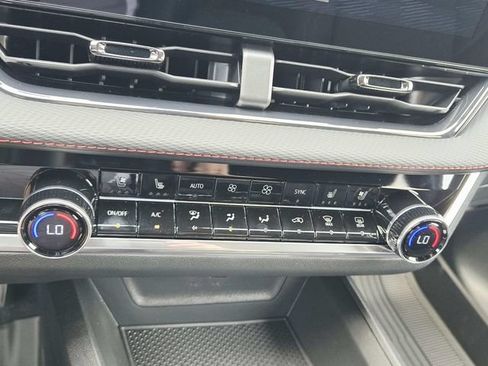New 2027 Chevrolet Equinox RS w/ Convenience Package III FWD image 24