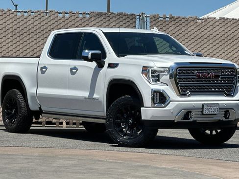 Used 2022 GMC Sierra 1500 Denali w/ Denali Reserve Package AWD/4WD image 2