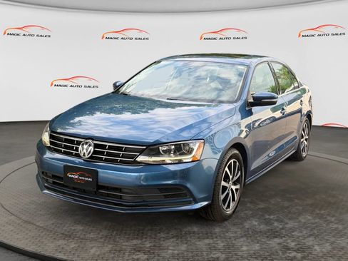 Used 2018 Volkswagen Jetta SE FWD image 1