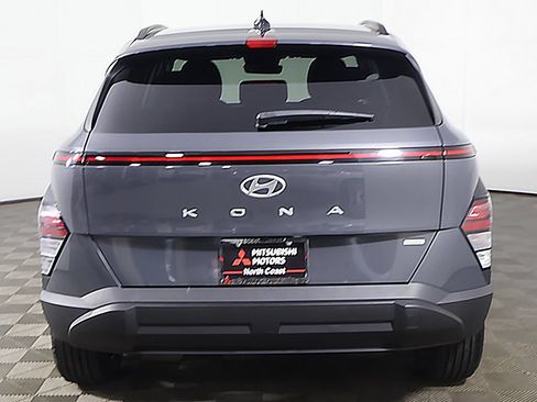 Used 2024 Hyundai Kona SEL w/ Convenience Package AWD/4WD image 11