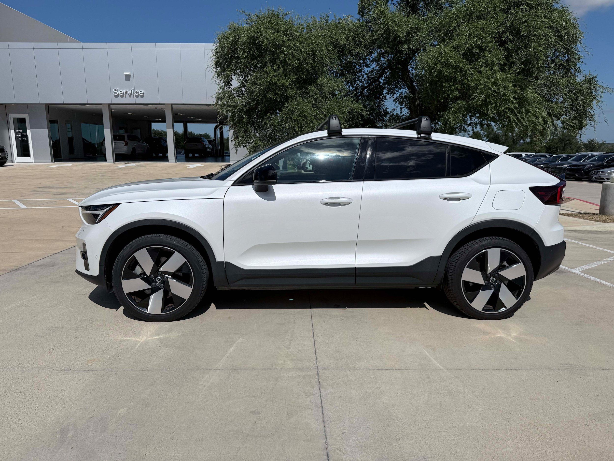 Certified 2023 Volvo C40 P8 Recharge Ultimate AWD/4WD image 3