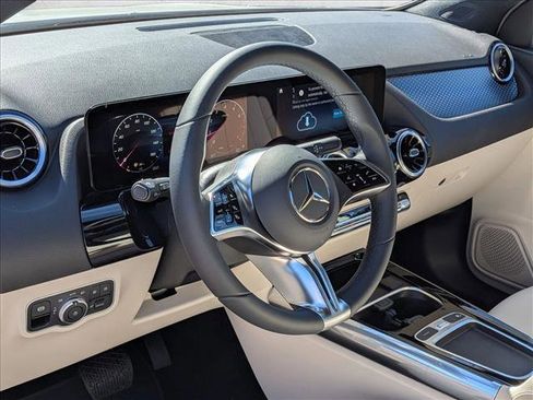 New 2026 Mercedes-Benz GLA 250 image 3