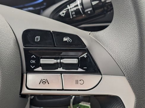 New 2026 Hyundai Elantra SE FWD image 23