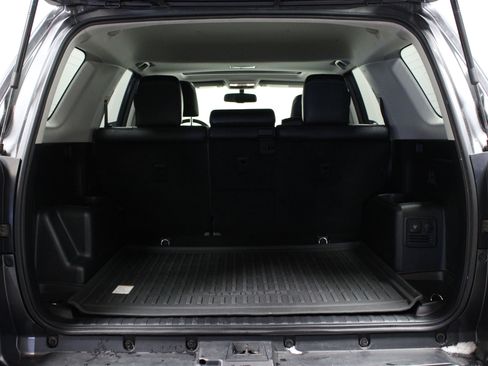 Used 2017 Toyota 4Runner Limited image 14