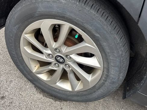 Used 2017 Hyundai Tucson SE w/ SE Popular Package 02 AWD/4WD image 10