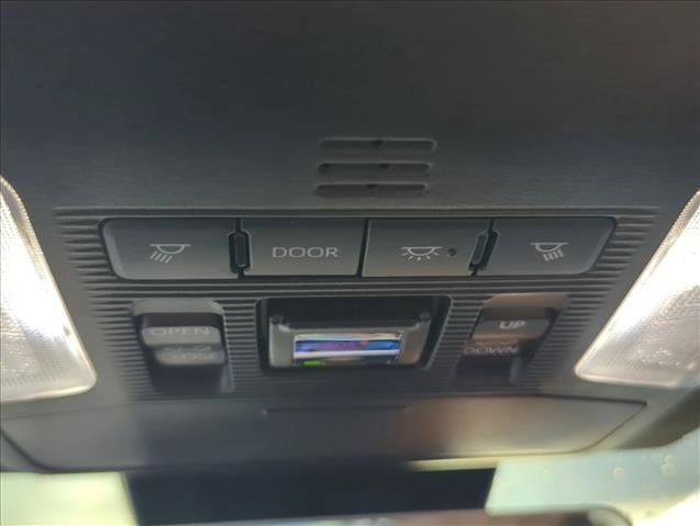 Used 2024 Toyota RAV4 XSE AWD/4WD image 25