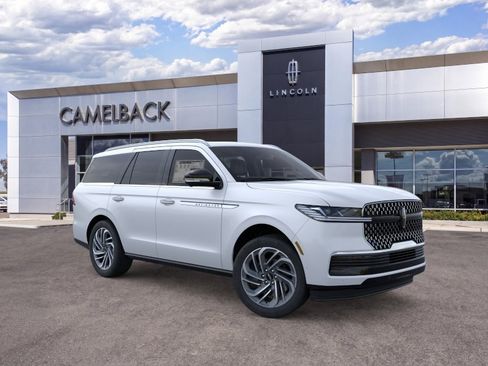 New 2026 Lincoln Navigator Reserve AWD/4WD image 32
