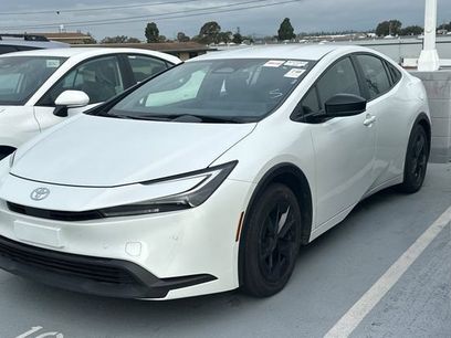 Used 2025 Toyota Prius LE