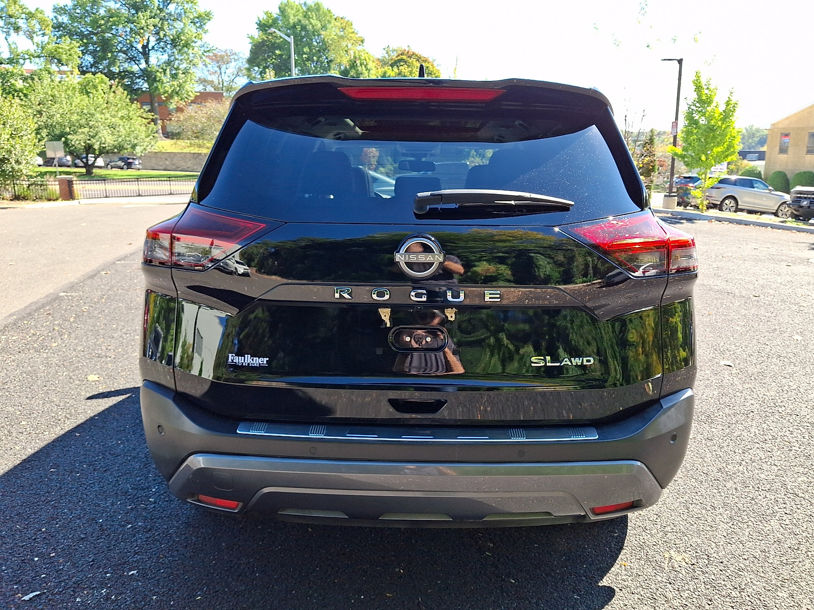 Certified 2023 Nissan Rogue SL w/ SL Premium Package AWD/4WD image 5