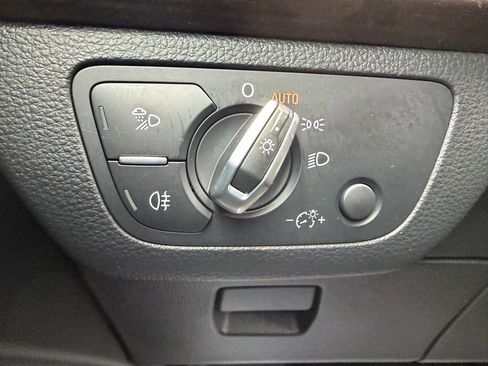 Used 2023 Audi Q5 2.0T Premium w/ Convenience Package image 19