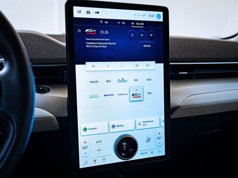 Used 2022 Ford Mustang Mach-E Premium w/ Ice White Appearance Package image 31