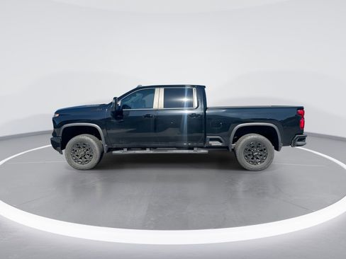 Used 2024 Chevrolet Silverado 2500 LT w/ Midnight Edition AWD/4WD image 6