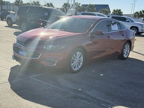 Used 2016 Chevrolet Malibu LT image 1