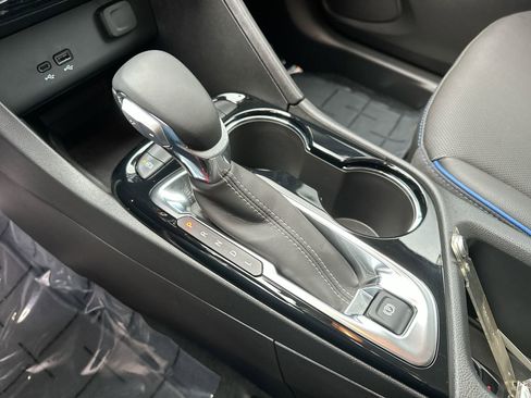 Used 2026 Buick Encore GX Sport Touring FWD image 19