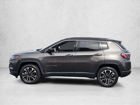 Used 2023 Jeep Compass Limited image 9