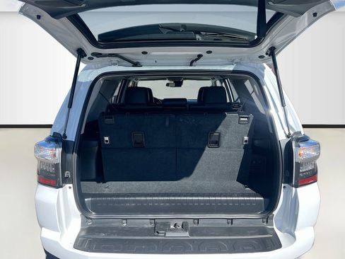 Used 2024 Toyota 4Runner SR5 Premium w/ Moonroof Package AWD/4WD image 26