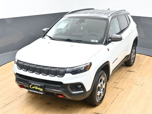 Used 2022 Jeep Compass Trailhawk w/ Trailhawk Convenience Group AWD/4WD image 43