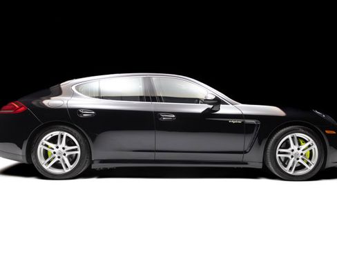 Used 2016 Porsche Panamera S image 2