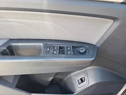 Used 2023 Volkswagen Atlas SE w/ Panoramic Sunroof Package FWD image 23