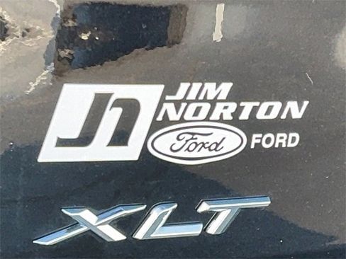 Used 2023 Ford Explorer XLT w/ Equipment Group 202A image 10