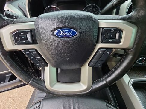 Used 2020 Ford F350 Lariat w/ Tremor Off-Road Package AWD/4WD image 32