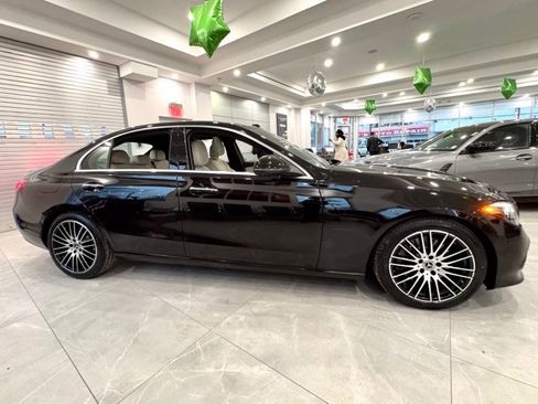 Used 2022 Mercedes-Benz C 300 4MATIC Sedan w/ Exclusive Trim Package image 8