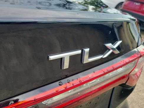 Used 2023 Acura TLX w/ Technology Package FWD image 9