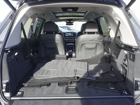 Used 2023 BMW X7 xDrive40i w/ Premium Package image 31