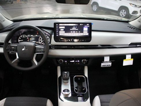 New 2026 Mitsubishi Outlander SE AWD/4WD image 20