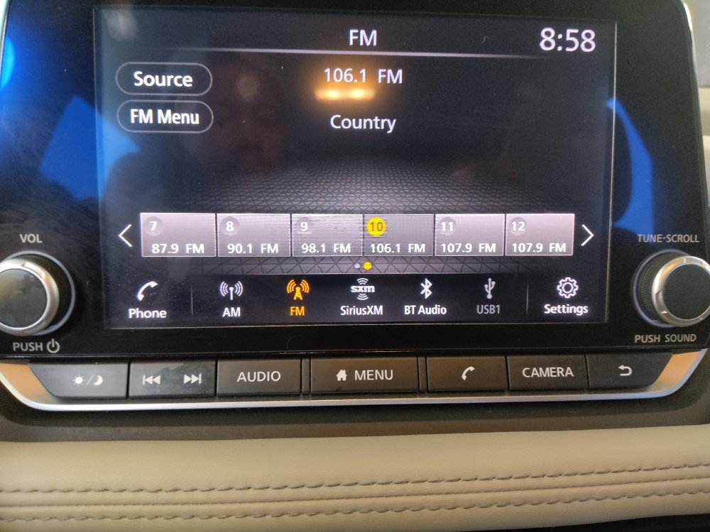 Used 2022 Nissan Rogue SV FWD image 25