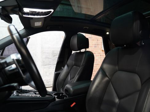 Used 2019 Porsche Macan S image 41