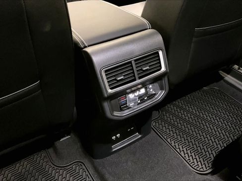 New 2026 Volkswagen Atlas SE image 16