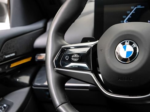 Used 2024 BMW 530i xDrive image 21