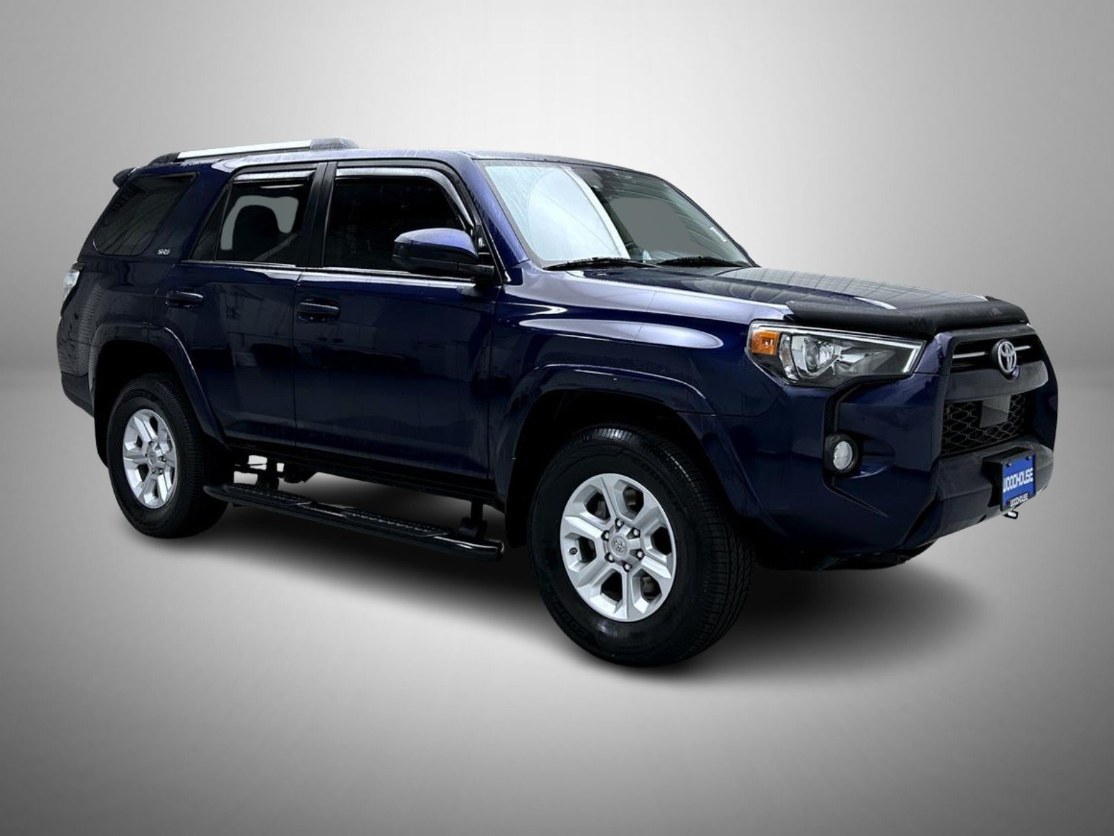 Used 2020 Toyota 4Runner SR5 AWD/4WD image 3