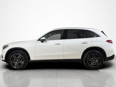 Used 2026 Mercedes-Benz GLC 300 image 2